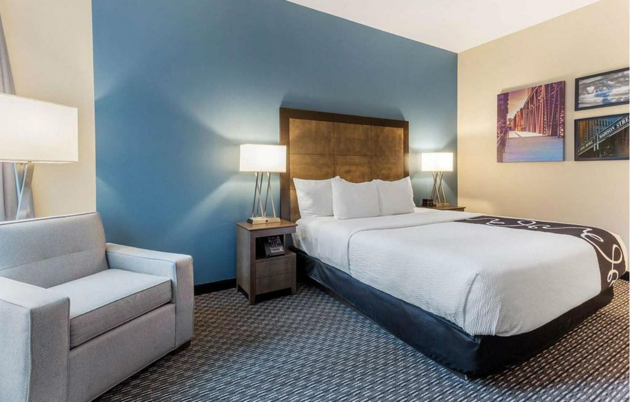 La Quinta Inn & Suites By Wyndham Chicago Downtown Bagian luar foto